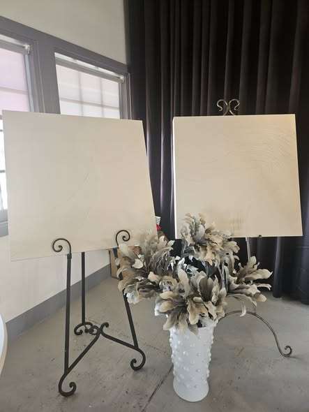 A styled product from Rayn: home decor and botanical finds